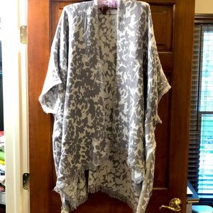 Lucky Brand Reversible Kimono